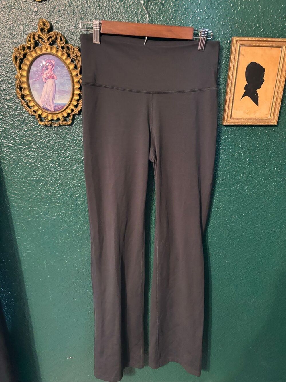 Banana Republic Gray Pull On Bootcut Pants Sz Medium Athletic